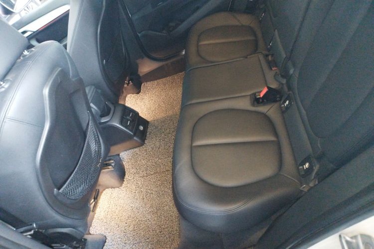 宝马X1 2016款 sDrive18Li 时尚型中控内饰21