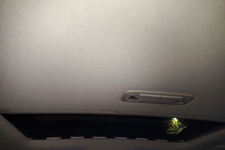 长安 逸动 2022款 PLUS 蓝鲸NE 1.4T GDI DCT尊贵版中控内饰22