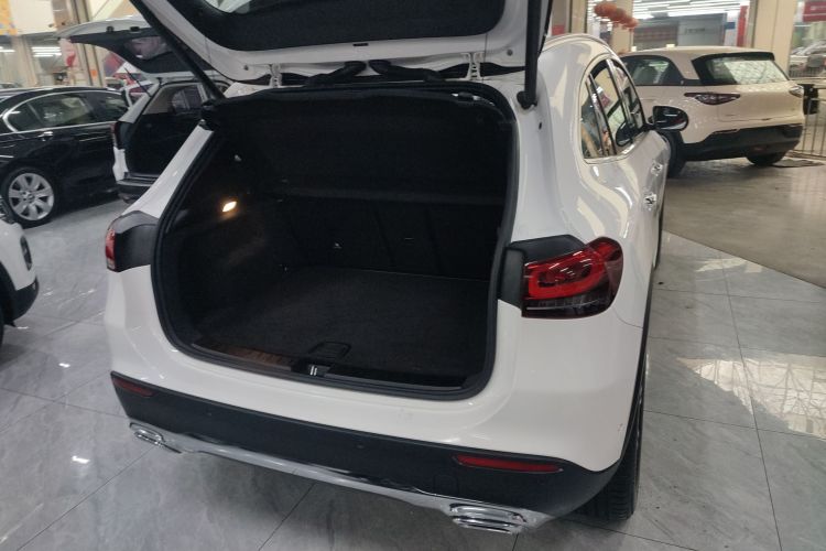 奔驰GLA 2023款 GLA 220机舱底盘23