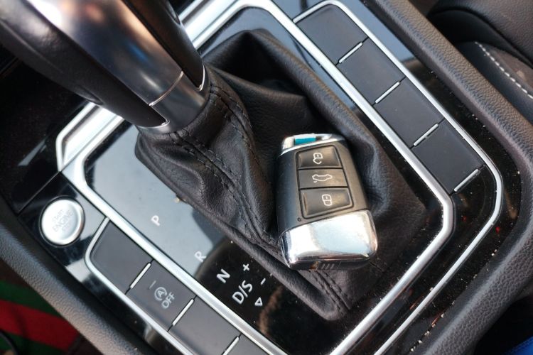 大众 迈腾 2020款 280TSI DSG 舒适型中控内饰11