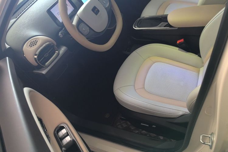 江淮钇为 钇为3 2023款 505km Air中控内饰20