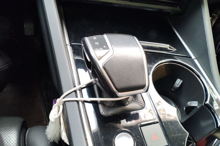 大众 途锐 2019款 2.0TSI 锐翼版 国V中控内饰18