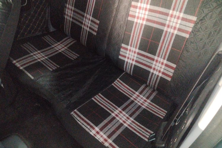 奔腾小马 2025款 222km 灵动马中控内饰7004