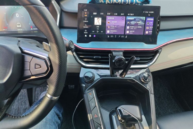 领克06 2020款 1.5T 耀Halo中控内饰16