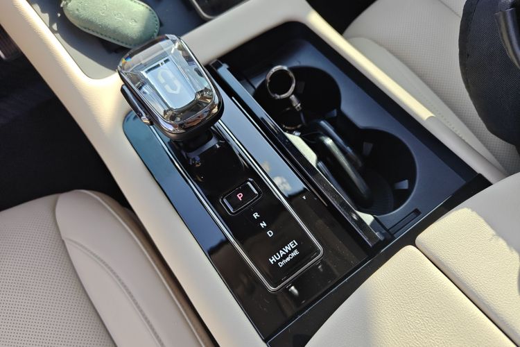 鸿蒙智行 问界M7 2022款 1.5T 后驱舒适版中控内饰18