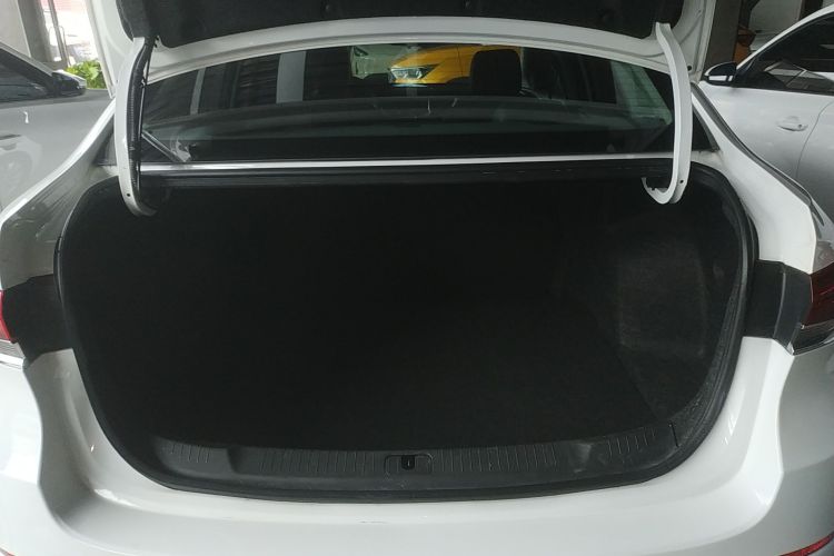 别克 英朗 2021款 改款 典范 1.5L 自动精英型局部细节23