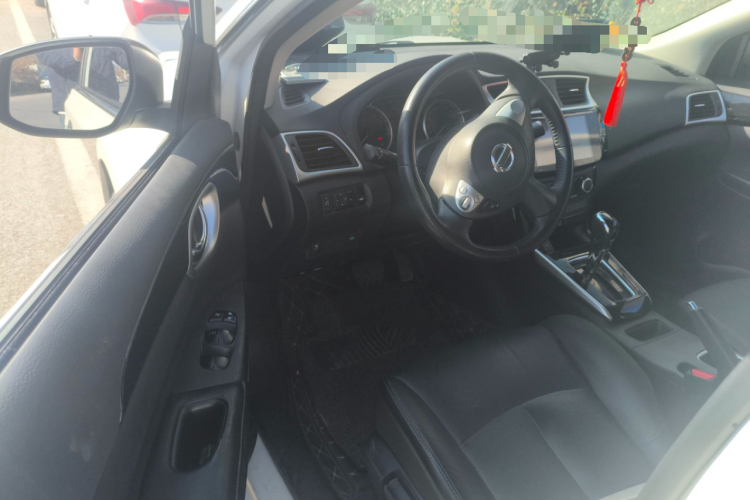 日产 轩逸 2018款 1.6XV CVT尊享版中控内饰20