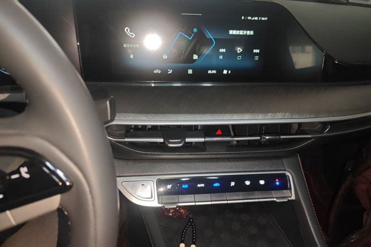 长安 逸动 2022款 PLUS 蓝鲸NE 1.4T GDI DCT尊贵版中控内饰16