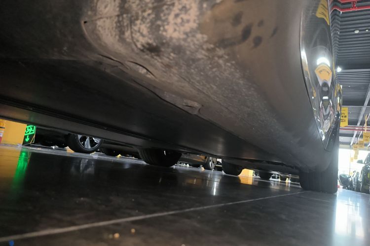 特斯拉 Model Y 2024款 后轮驱动版机舱底盘30