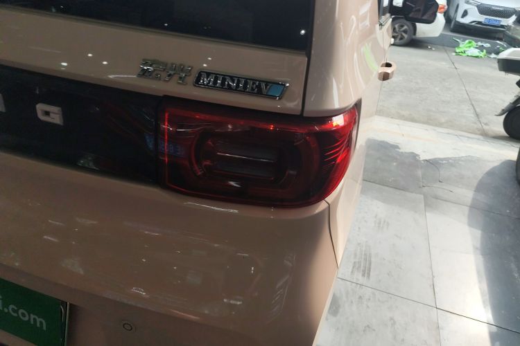 五菱汽车 宏光MINIEV 2021款 马卡龙臻享款 磷酸铁锂车身外观6006