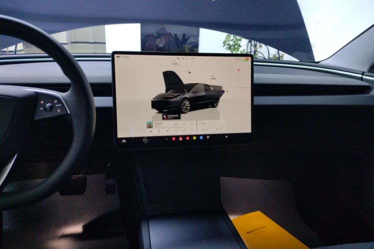 特斯拉 Model 3 2023款 后轮驱动版中控内饰16