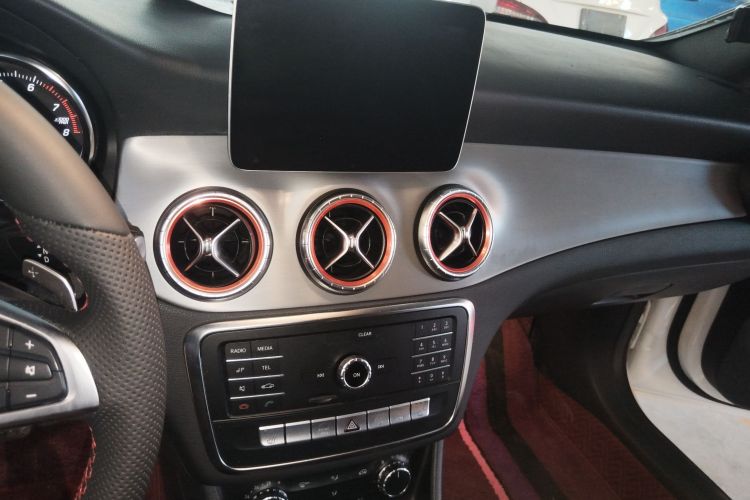 奔驰CLA 2018款 CLA 220 4MATIC局部细节16