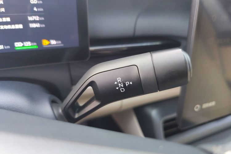 领克07 2024款 EM-P 126长续航 Ultra中控内饰18