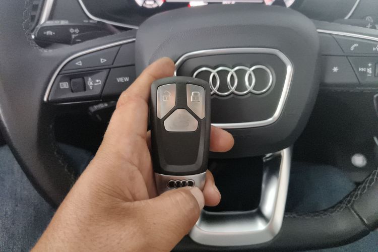 奥迪Q5L 2022款 改款 40T 豪华动感型中控内饰11