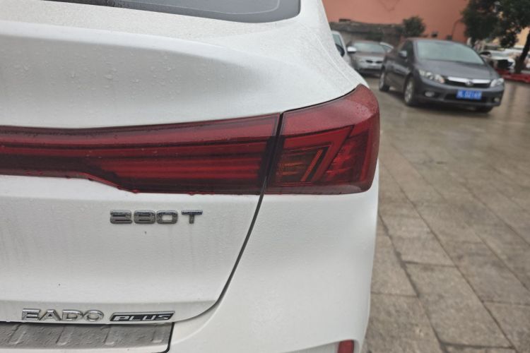 长安 逸动 2022款 PLUS 蓝鲸NE 1.4T GDI DCT尊贵版车身外观6006