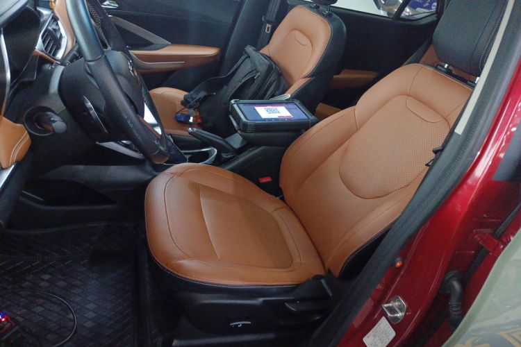 宝骏510 2017款 1.5L 自动豪华型中控内饰19