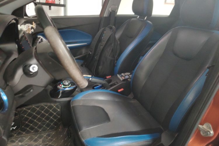 奇瑞新能源 瑞虎3xe 2018款 400 畅享版中控内饰19