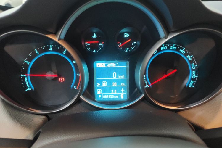 雪佛兰 科鲁兹 2015款 1.5L 经典 SE AT中控内饰14