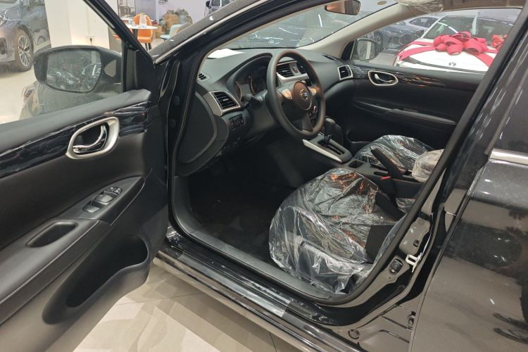 日产 轩逸 2024款 改款三 经典 1.6XE CVT舒适版中控内饰7003