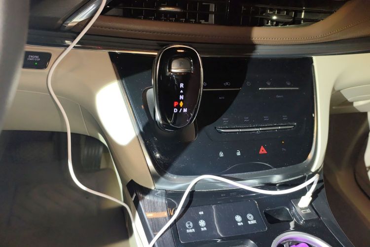 别克GL8 2023款 陆上公务舱 智享型中控内饰18