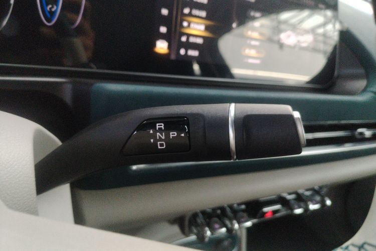 欧拉好猫 2023款 401km标准续航 豪华型 磷酸铁锂中控内饰18