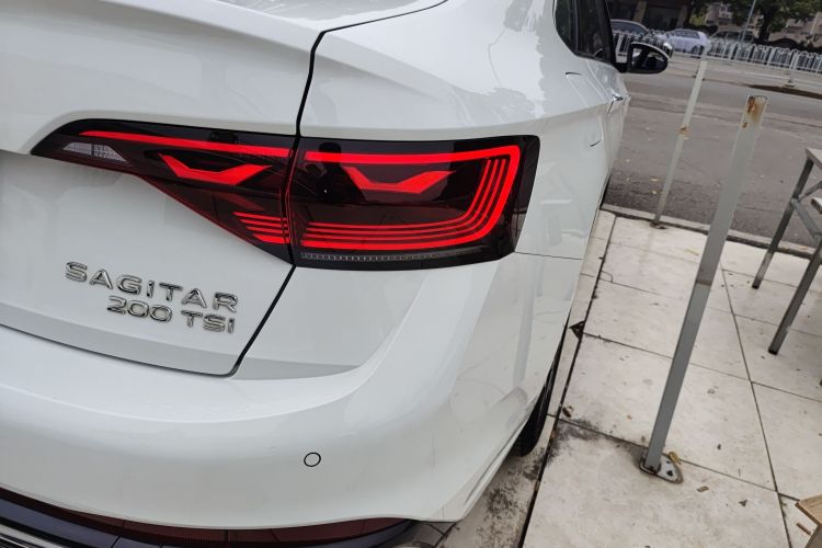 大众 速腾 2023款 200TSI DSG超越版车身外观9