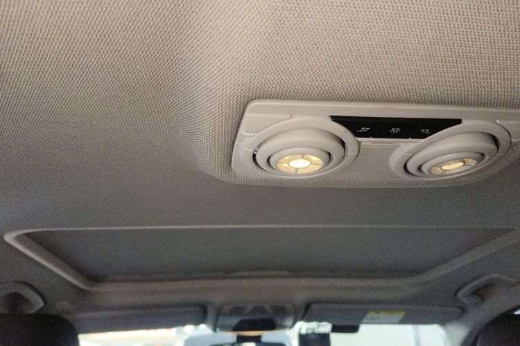 宝马3系 2017款 320Li 时尚型中控内饰22