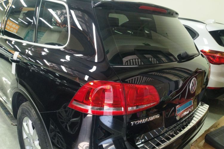 大众 途锐 2011款 3.0TSI 标配型车身外观6