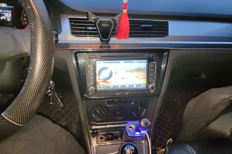 大众 宝来 2016款 1.6L 手动时尚型中控内饰16