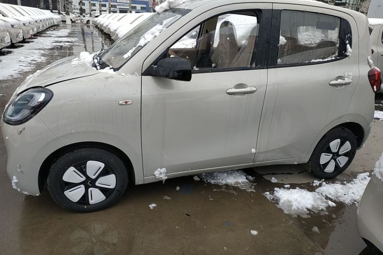 五菱汽车 宏光MINIEV 2025款 四门版 进阶款车身外观6003