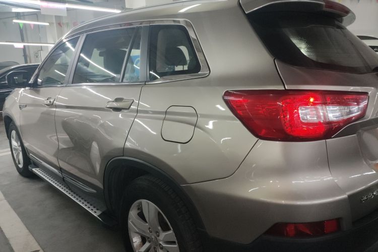 长安CS75 2014款 1.8T 自动精英型 国IV车身外观4