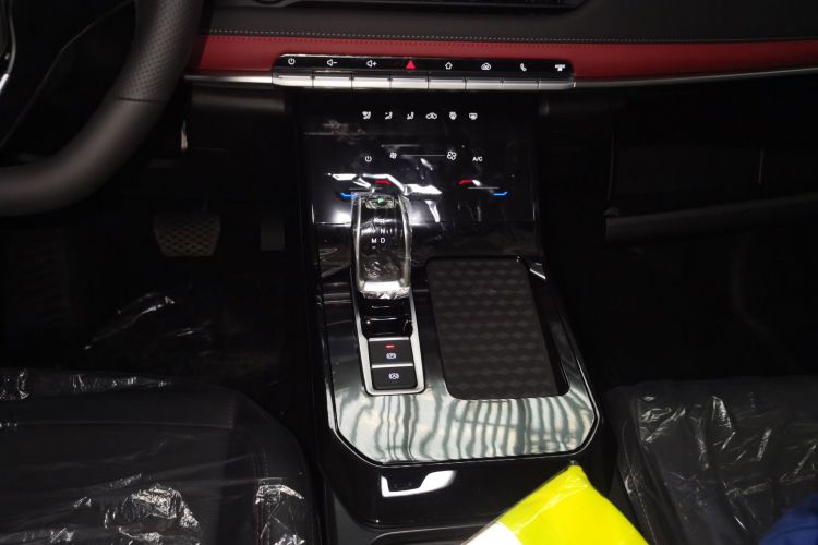 奇瑞 瑞虎7 2025款 卓越版  1.5T CVT全球版中控内饰18