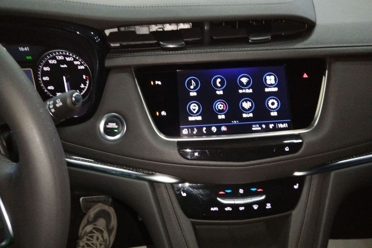 凯迪拉克XT5 2022款 2.0T 四驱豪华型（蜂鸟版）中控内饰16