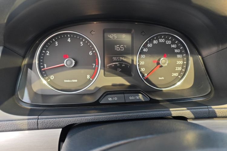 大众 朗逸 2013款 改款经典 1.6L 自动舒适版中控内饰14