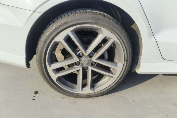 奥迪A3 2017款 Limousine 40 TFSI 运动型车身外观6008