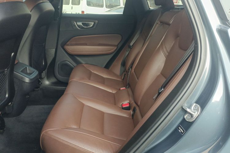 沃尔沃XC60 2023款 B5 四驱智远豪华版中控内饰21