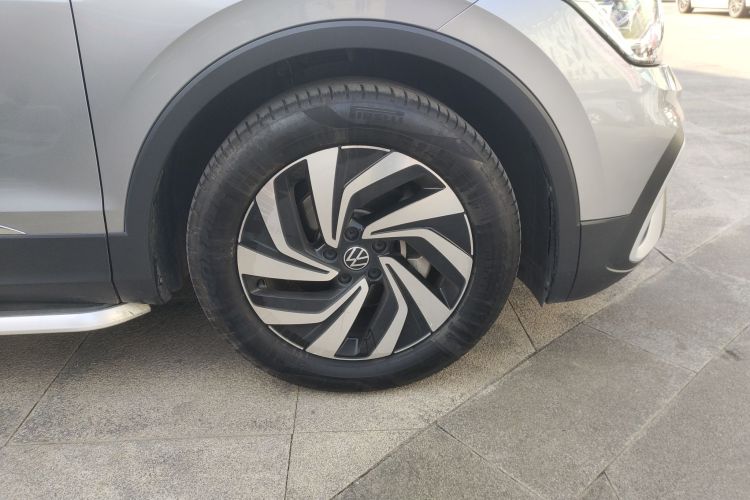 大众 途观L 2022款 330TSI 自动两驱智享版车身外观10