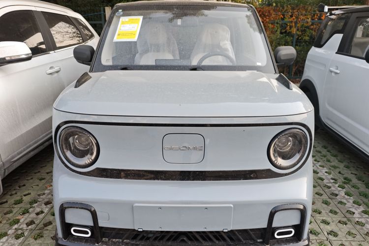 吉利银河 2025款 210km 熊猫卡丁车身外观2