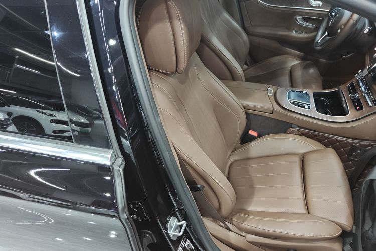 奔驰E级 2020款 改款 E 260 L局部细节41