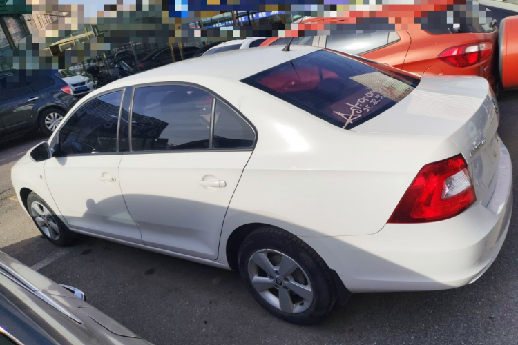 斯柯达 昕锐 2015款 1.6L 手动智选型车身外观4