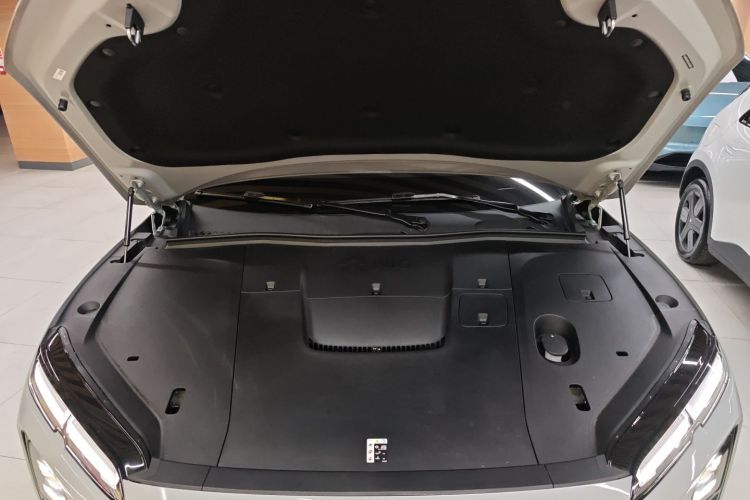 蔚来EC6 2025款 75kWh机舱底盘24