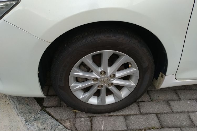 丰田 凯美瑞 2016款 2.0E 十周年纪念精英版车身外观6007