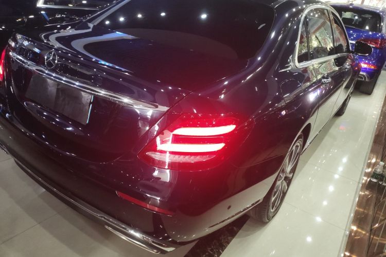 奔驰E级 2016款 E 300 L 时尚型车身外观7