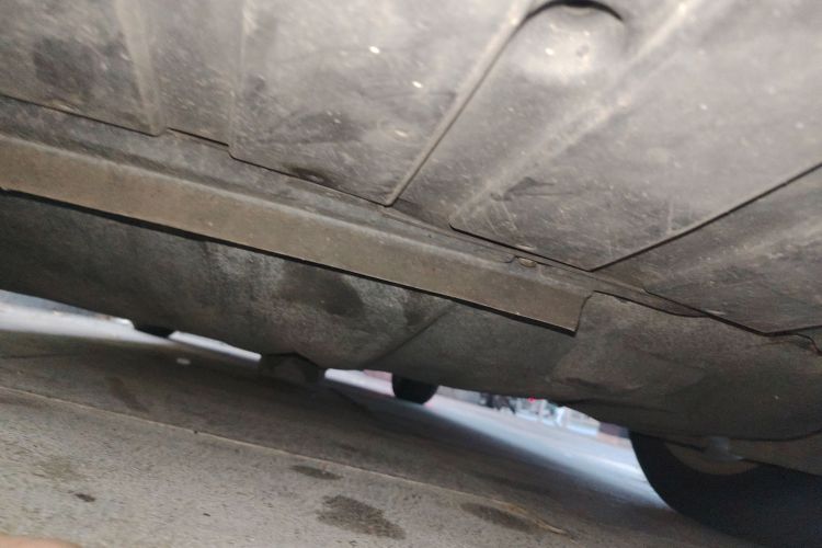 福特 福克斯 2017款 两厢 1.6L 手动舒适型智行版局部细节9008