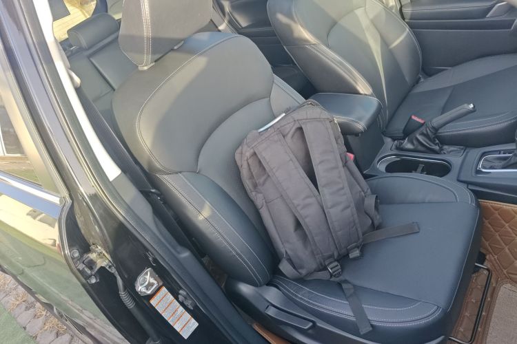 斯巴鲁 森林人 2018款 2.0i 时尚导航版局部细节41