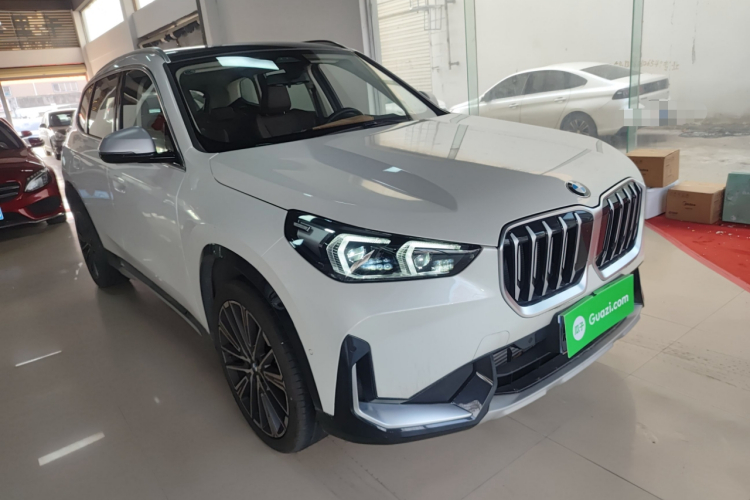 宝马X1 2023款 xDrive25Li X设计套装车身外观6002