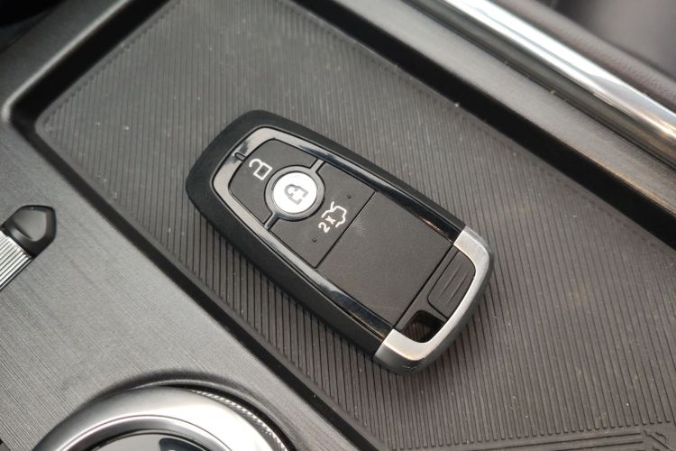 福特 蒙迪欧 2025款 2.0T EcoBoost 至尊型中控内饰11