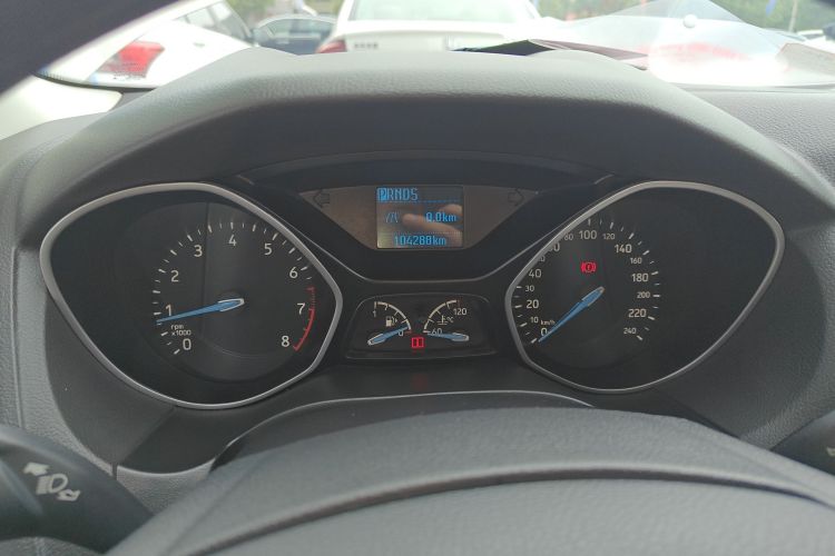 福特 福克斯 2018款 三厢经典 1.6L 自动舒适型智行版中控内饰14