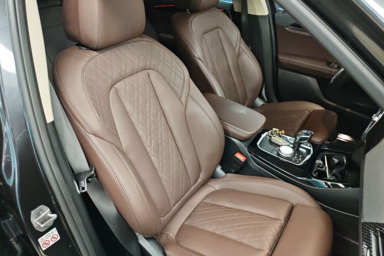 宝马iX3 2022款 领先型局部细节41