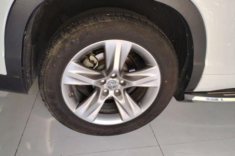 丰田 汉兰达 2018款 2.0T 四驱尊贵版 7座 国VI车身外观6008